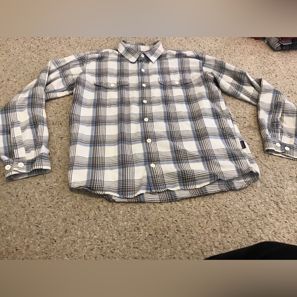 PATAGONIA MENS SZ S ORGANIC COTTON BUTTON DOWN SHIRT.
